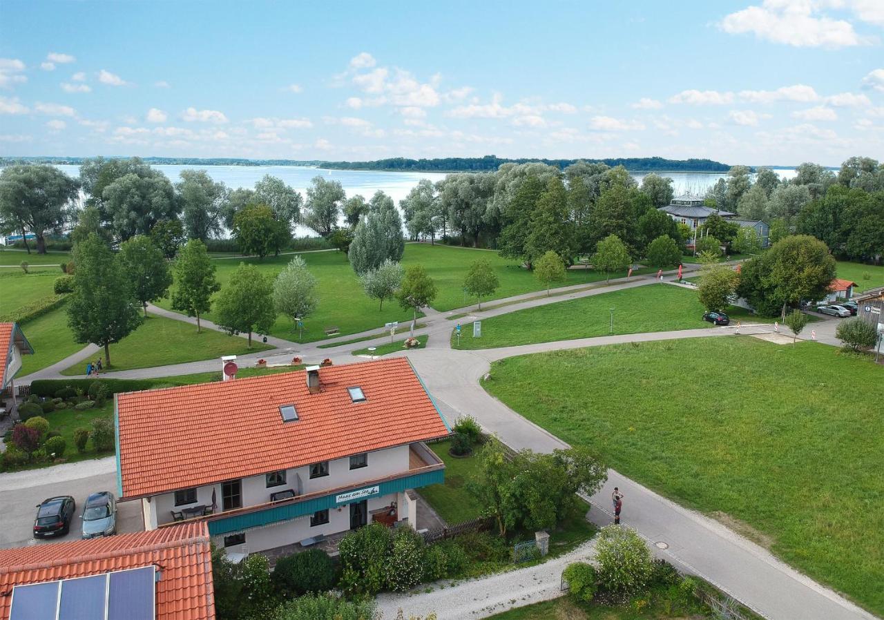 Ferienwohnungen Haus am See Bernau am Chiemsee Exterior foto